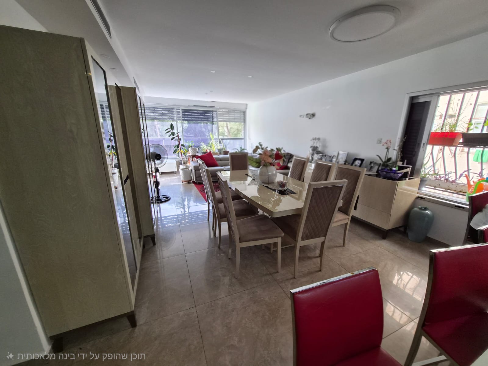 81fce939-ed16-4402-8cf9-e5de738981f5