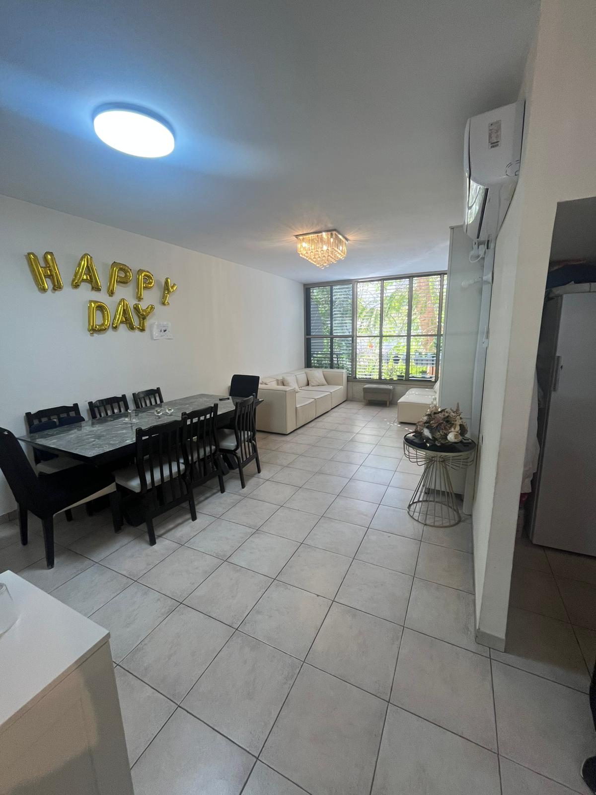 edab4eb4-d903-474c-b288-613bccd0cba1